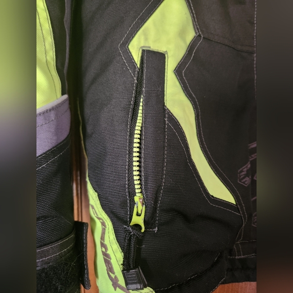 Youth Bolt Castle Jacket - Picture 2 of 16